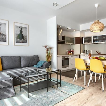 City Center Apartament Parking By Impero 波兹南 外观 照片