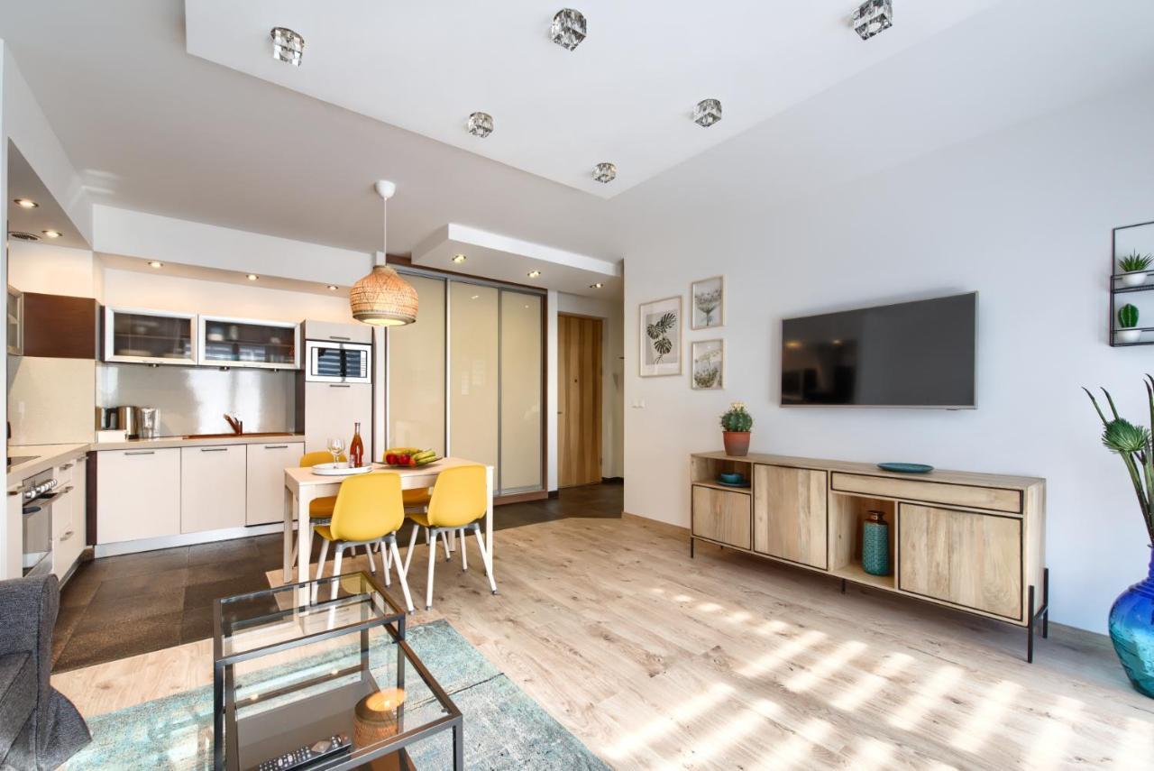 City Center Apartament Parking By Impero 波兹南 外观 照片
